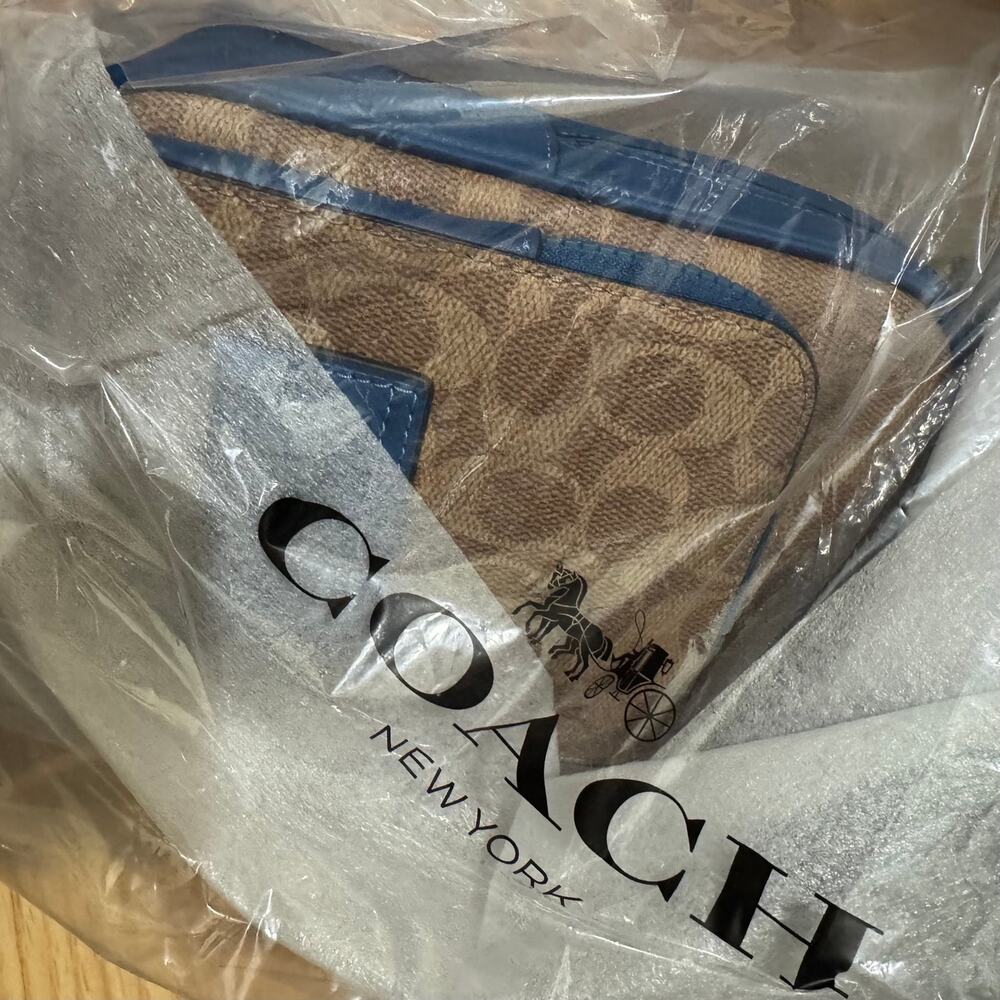 ❤️ Coach Racer Sling Pack Tan/Blue - Picture 7 of 12